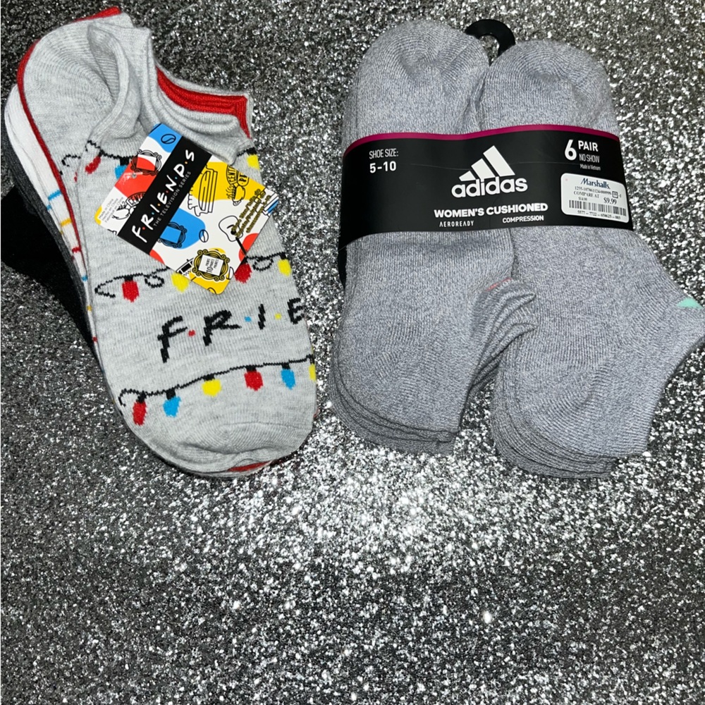 16 Pair of selection of Adidas / Friends socks bundle - Picture 2 of 13